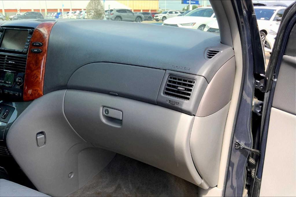 used 2009 Toyota Sienna car, priced at $11,995