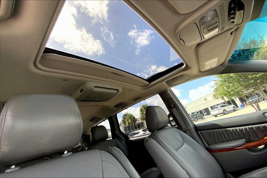 used 2009 Toyota Sienna car, priced at $11,995