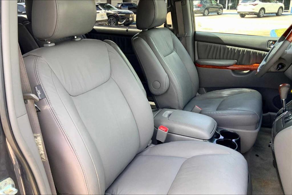 used 2009 Toyota Sienna car, priced at $11,995