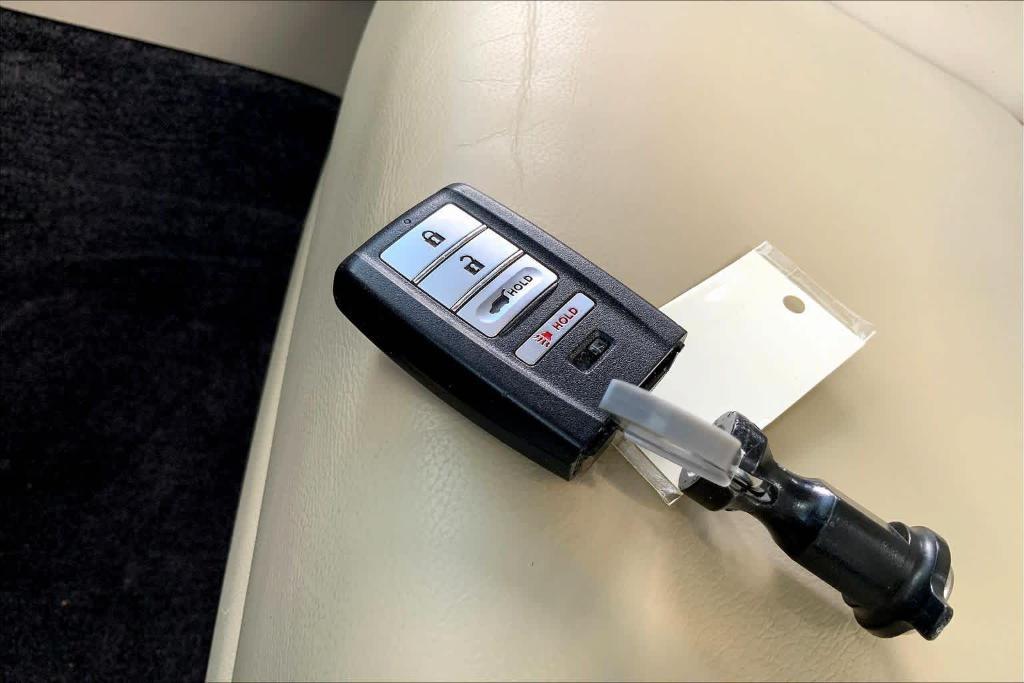 used 2016 Acura MDX car, priced at $16,495