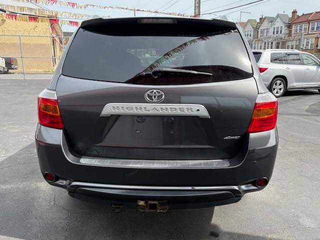 used 2010 Toyota Highlander car, priced at $9,490