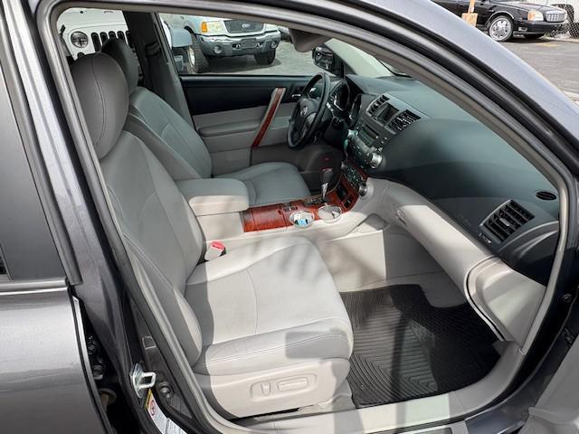 used 2010 Toyota Highlander car, priced at $9,490