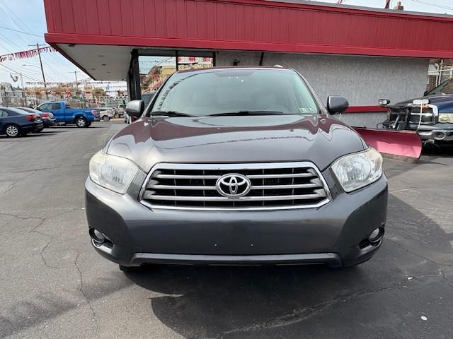 used 2010 Toyota Highlander car, priced at $9,490