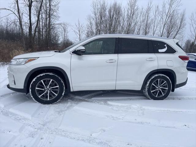 used 2018 Toyota Highlander car, priced at $23,611