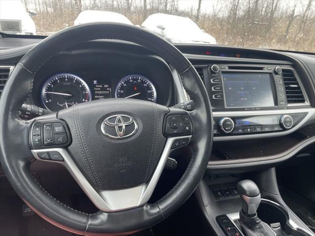 used 2018 Toyota Highlander car, priced at $23,611