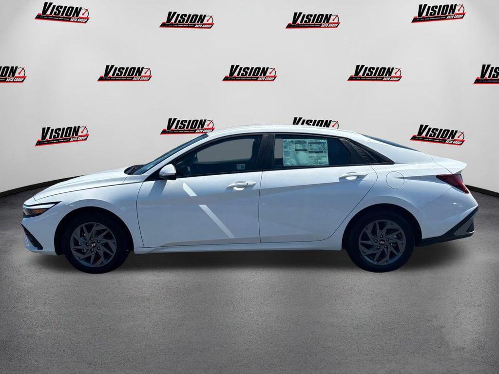 new 2025 Hyundai ELANTRA HEV car, priced at $25,105