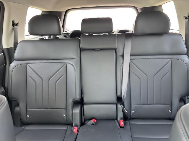 new 2025 Hyundai Santa Fe car, priced at $38,415