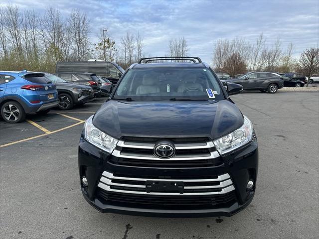 used 2018 Toyota Highlander car, priced at $24,995