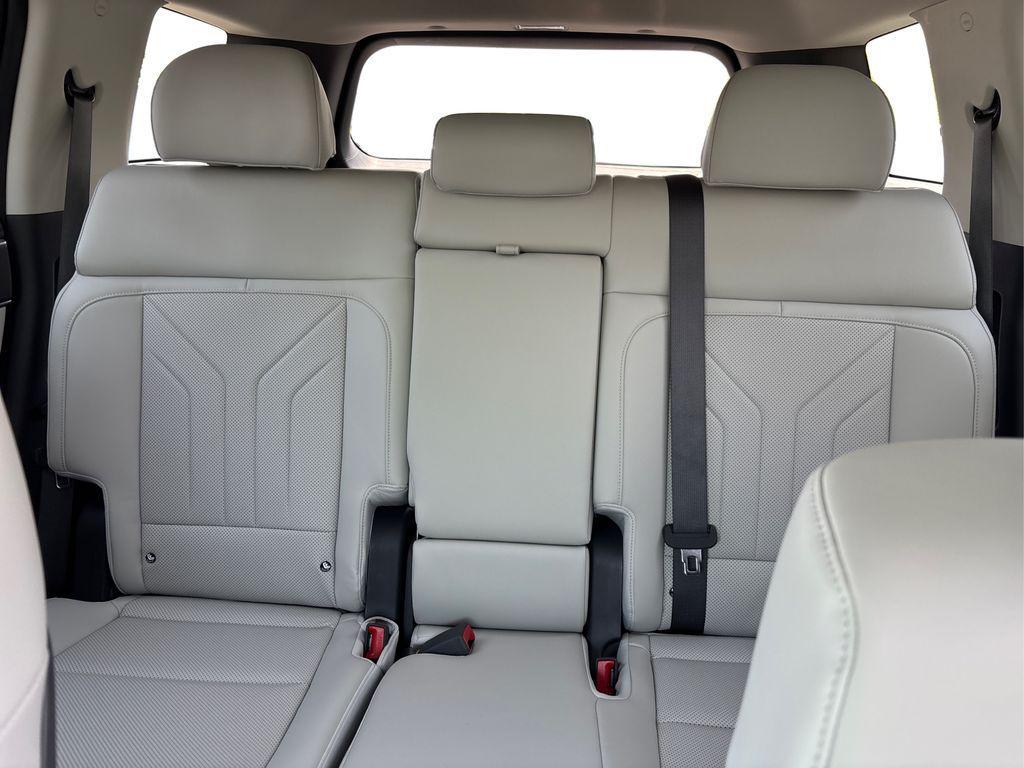 new 2025 Hyundai Santa Fe car, priced at $36,202