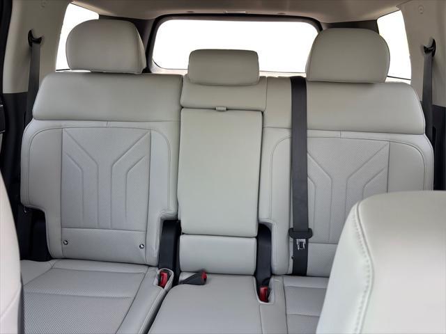 new 2025 Hyundai Santa Fe car, priced at $40,700