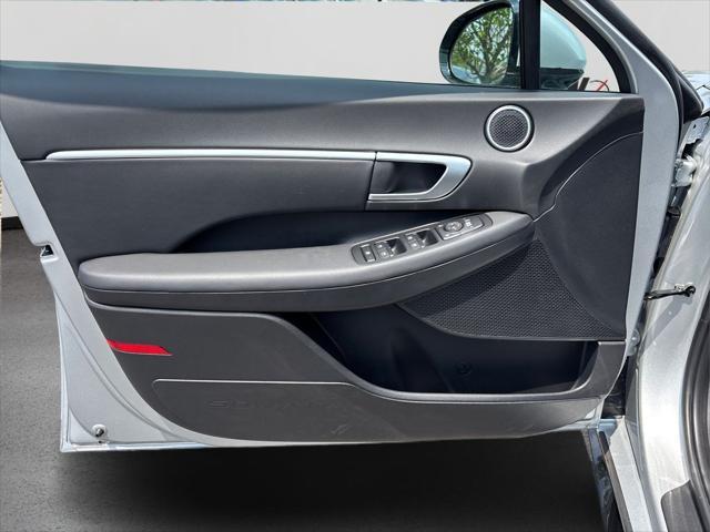 new 2025 Hyundai Sonata Hybrid car, priced at $31,703