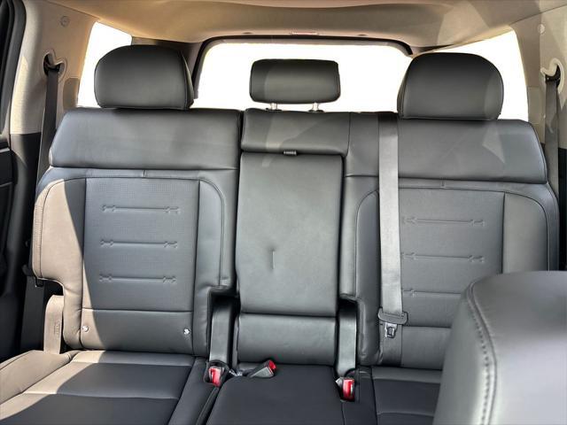 new 2025 Hyundai Santa Fe car, priced at $46,269