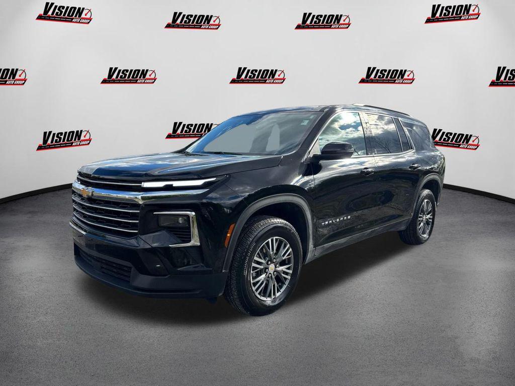 used 2025 Chevrolet Traverse car, priced at $39,397