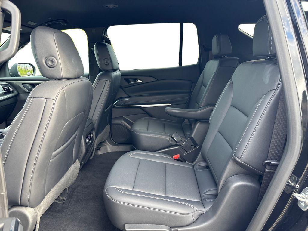used 2025 Chevrolet Traverse car, priced at $39,397
