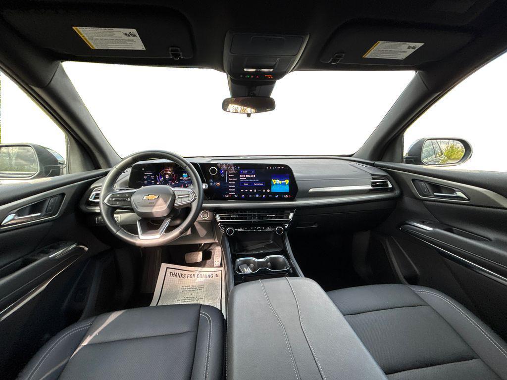 used 2025 Chevrolet Traverse car, priced at $39,397