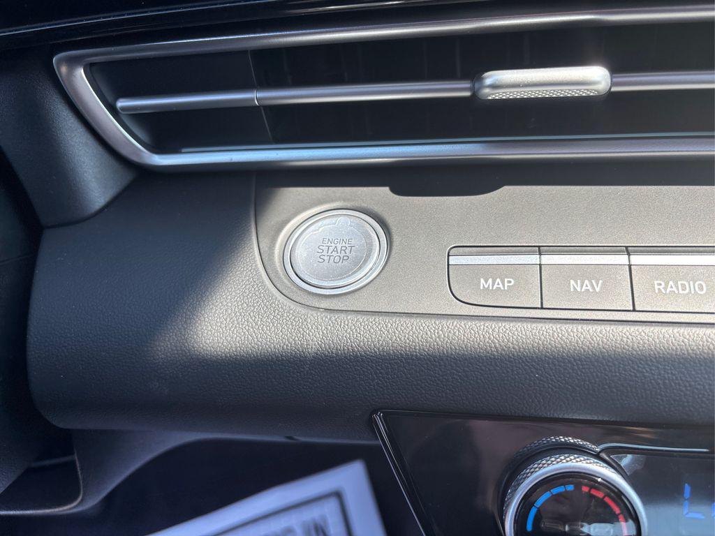new 2025 Hyundai Elantra car, priced at $25,960