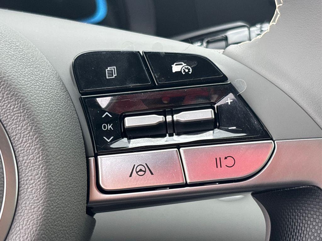new 2025 Hyundai Elantra car, priced at $24,285