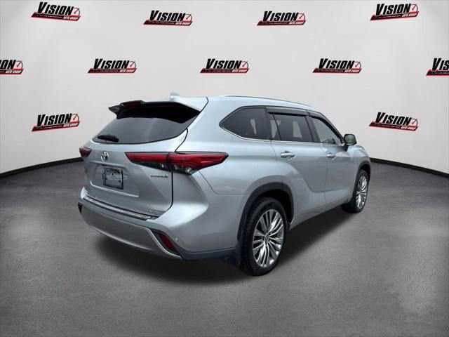 used 2023 Toyota Highlander Hybrid car, priced at $48,922