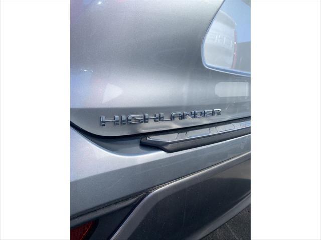 used 2023 Toyota Highlander Hybrid car, priced at $49,922