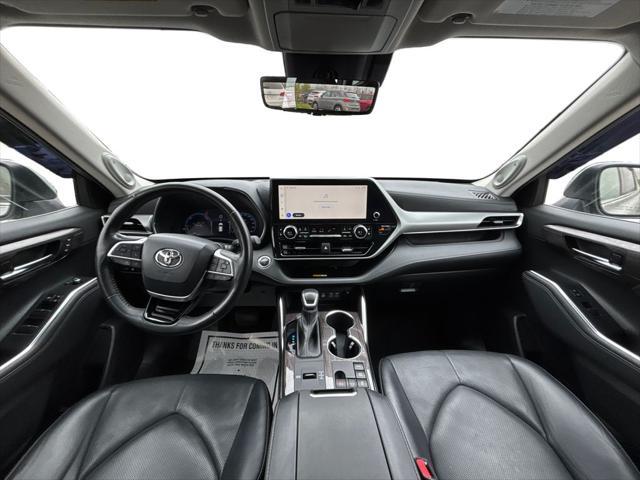 used 2023 Toyota Highlander Hybrid car, priced at $48,922