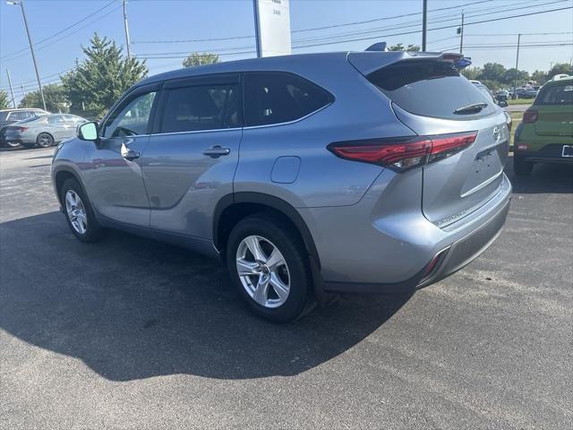 used 2021 Toyota Highlander car, priced at $31,186