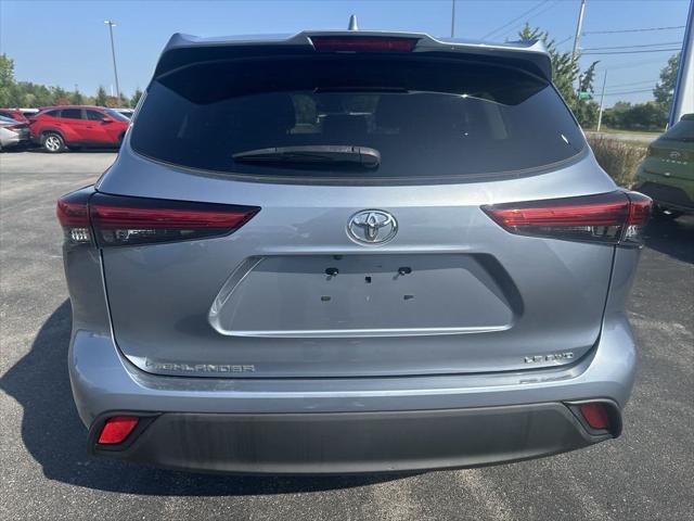 used 2021 Toyota Highlander car, priced at $31,186