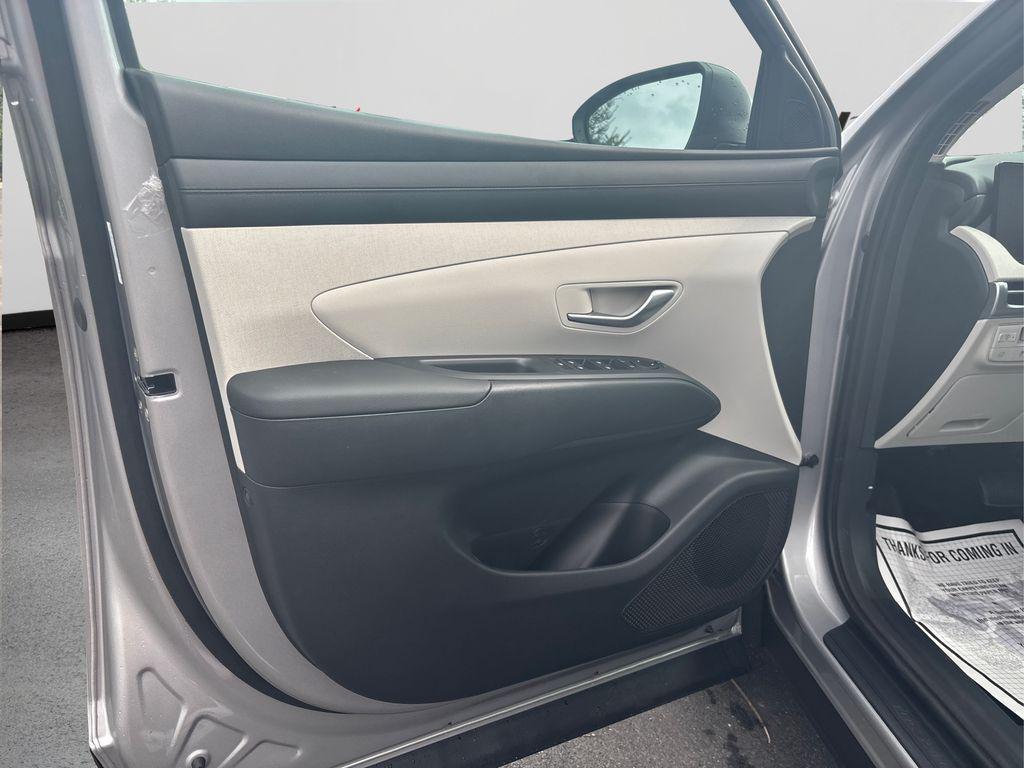 new 2025 Hyundai TUCSON Hybrid car, priced at $36,090