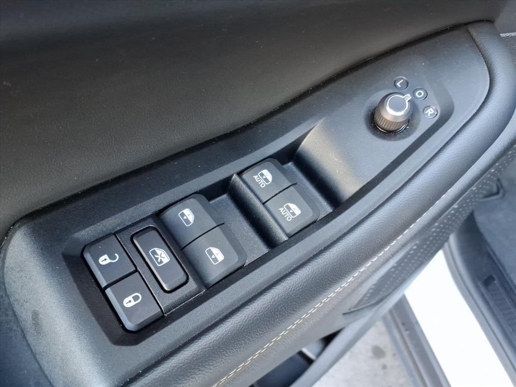 used 2024 Jeep Grand Cherokee L car, priced at $35,491