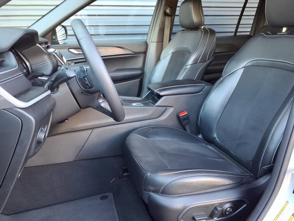 used 2024 Jeep Grand Cherokee L car, priced at $35,491