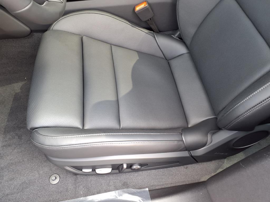 new 2025 Porsche Taycan car