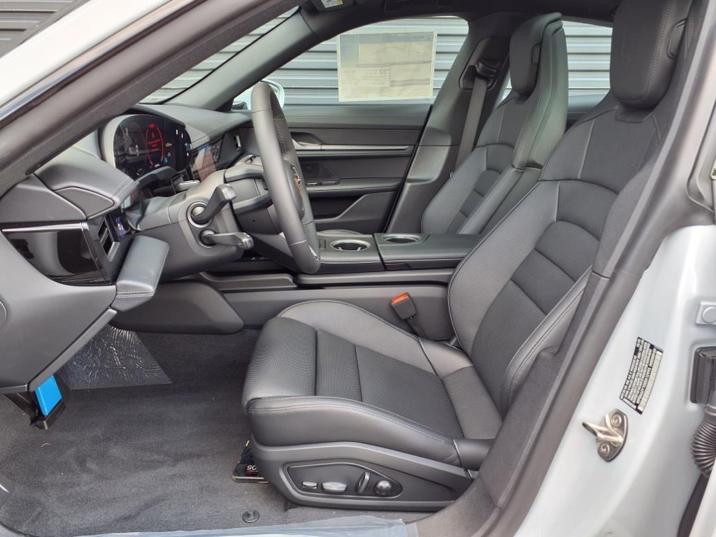 new 2025 Porsche Taycan car