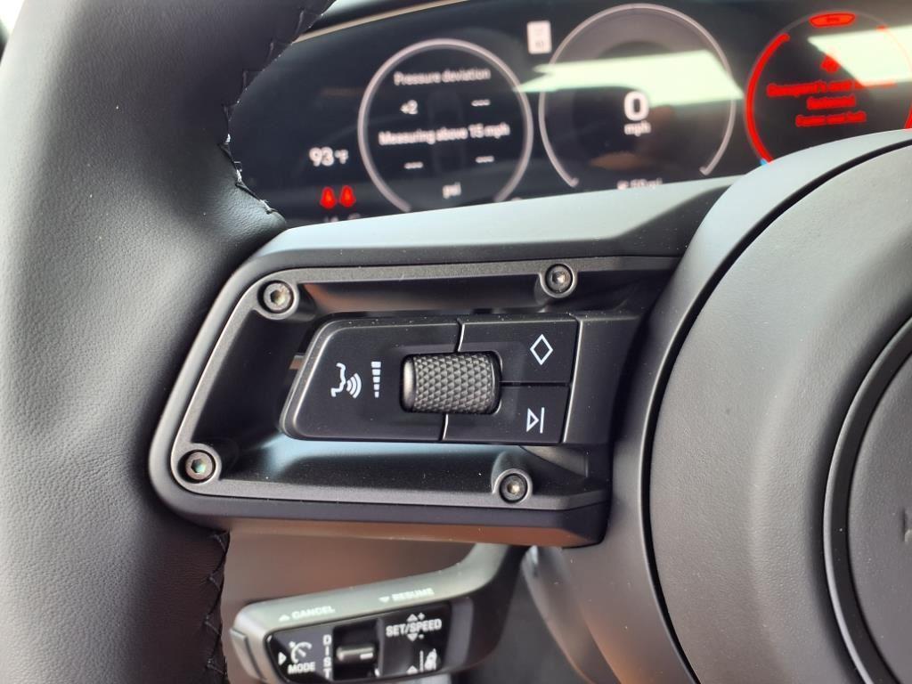 new 2025 Porsche Taycan car