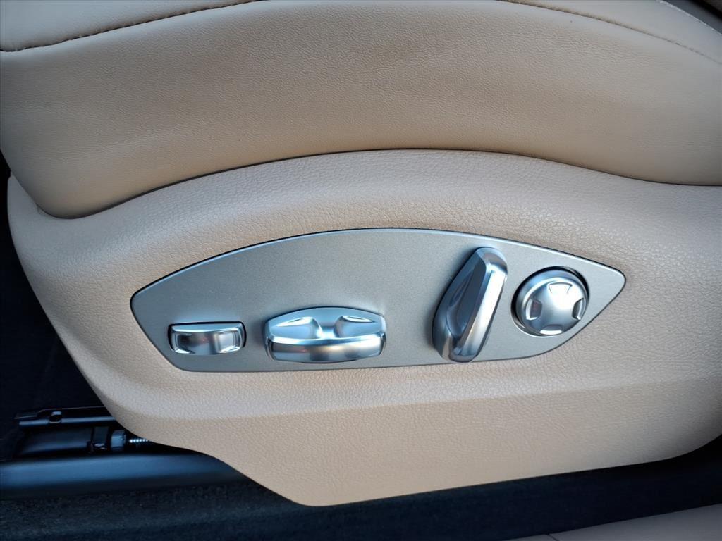 new 2026 Porsche Macan car