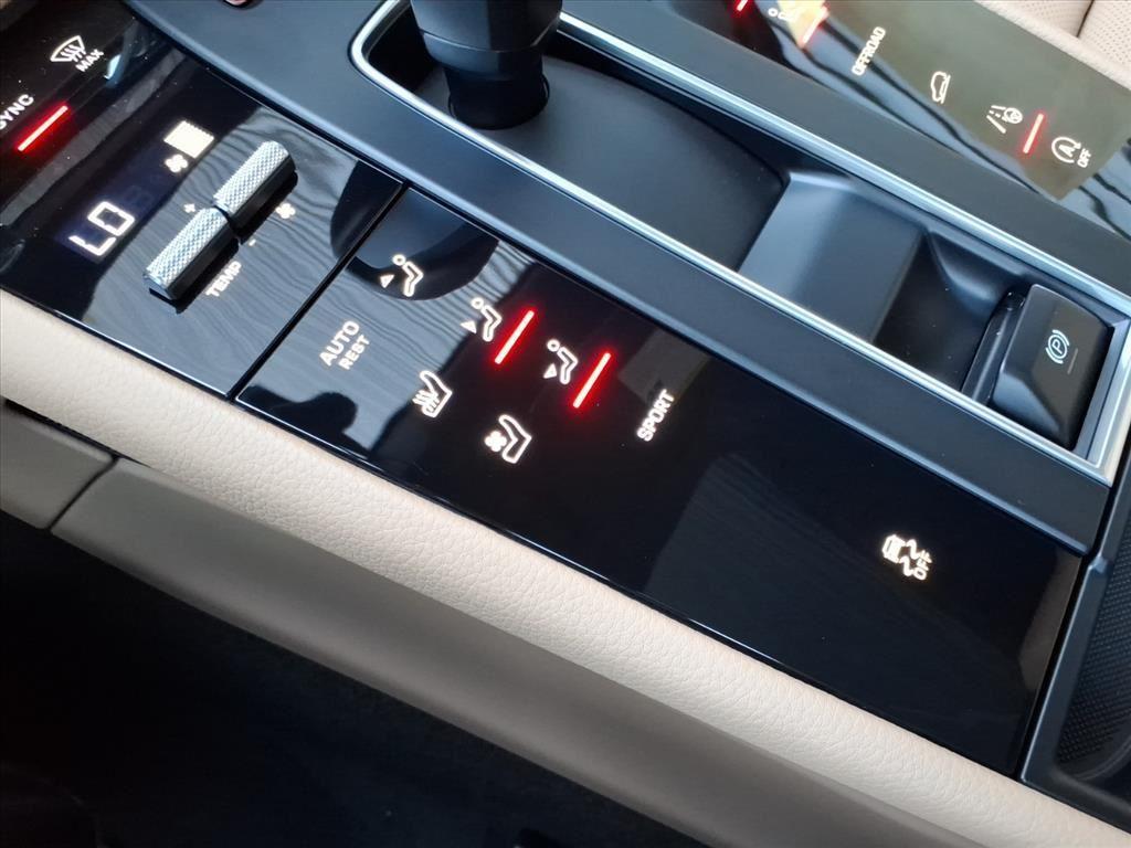 new 2026 Porsche Macan car