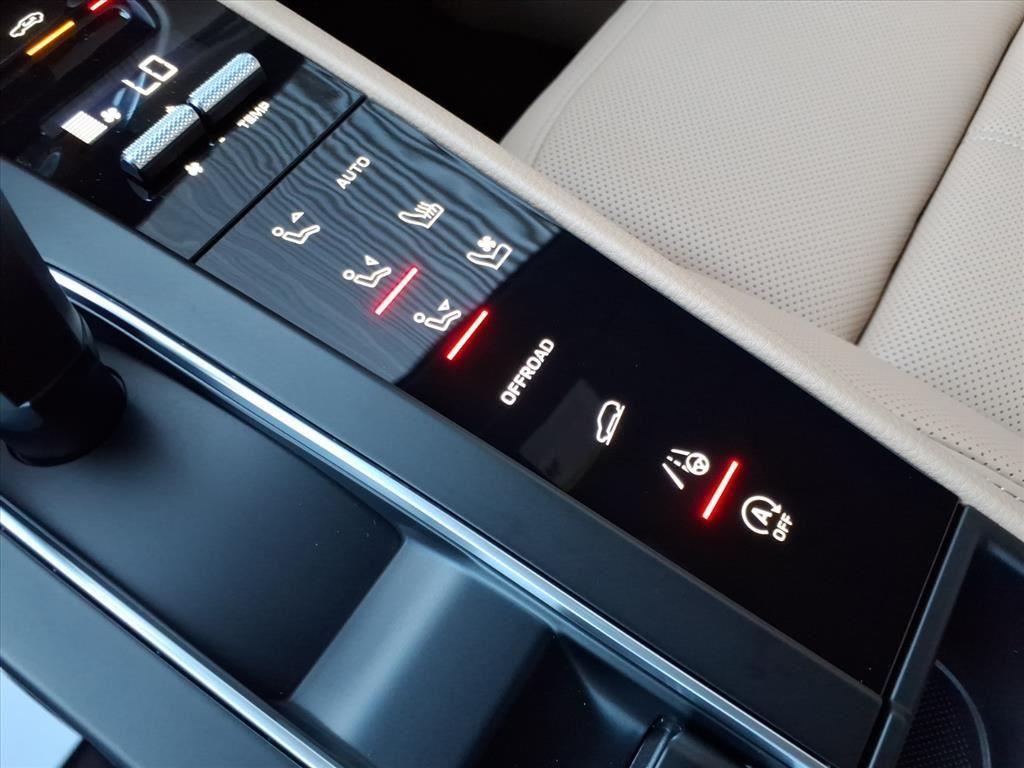 new 2026 Porsche Macan car