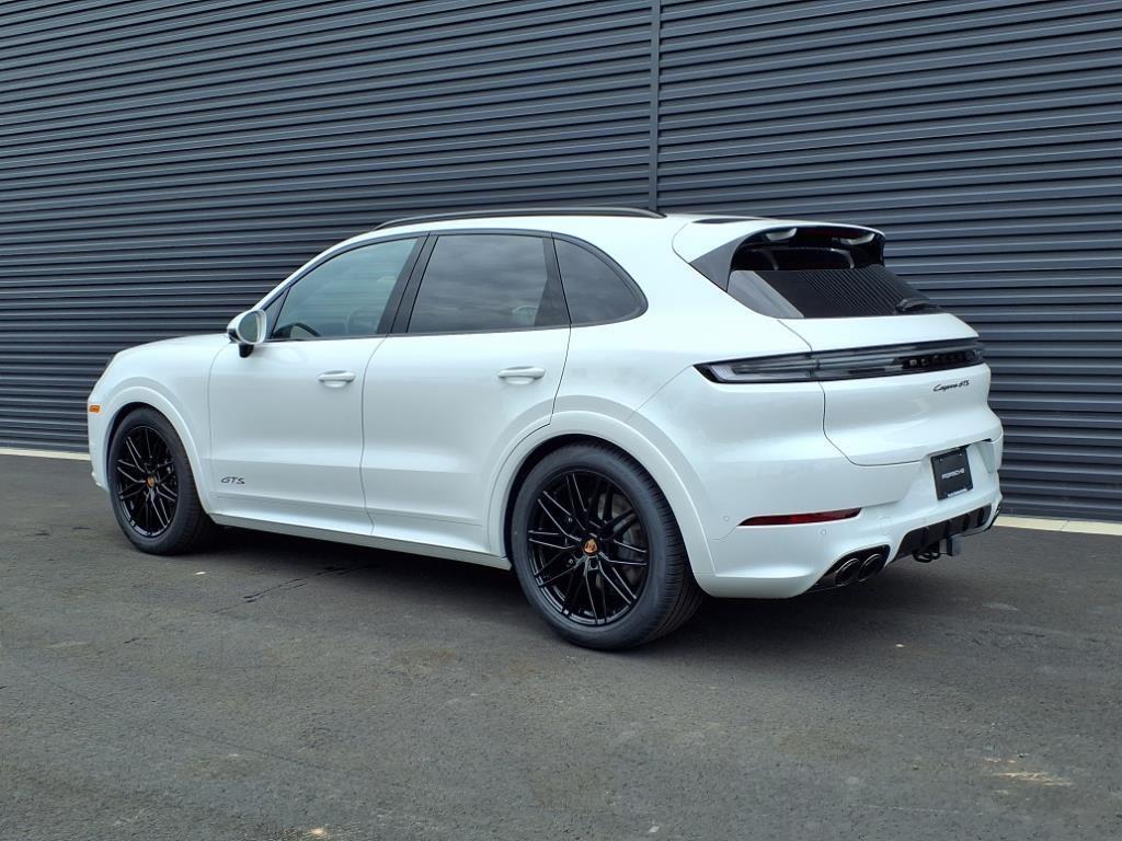 new 2025 Porsche Cayenne car