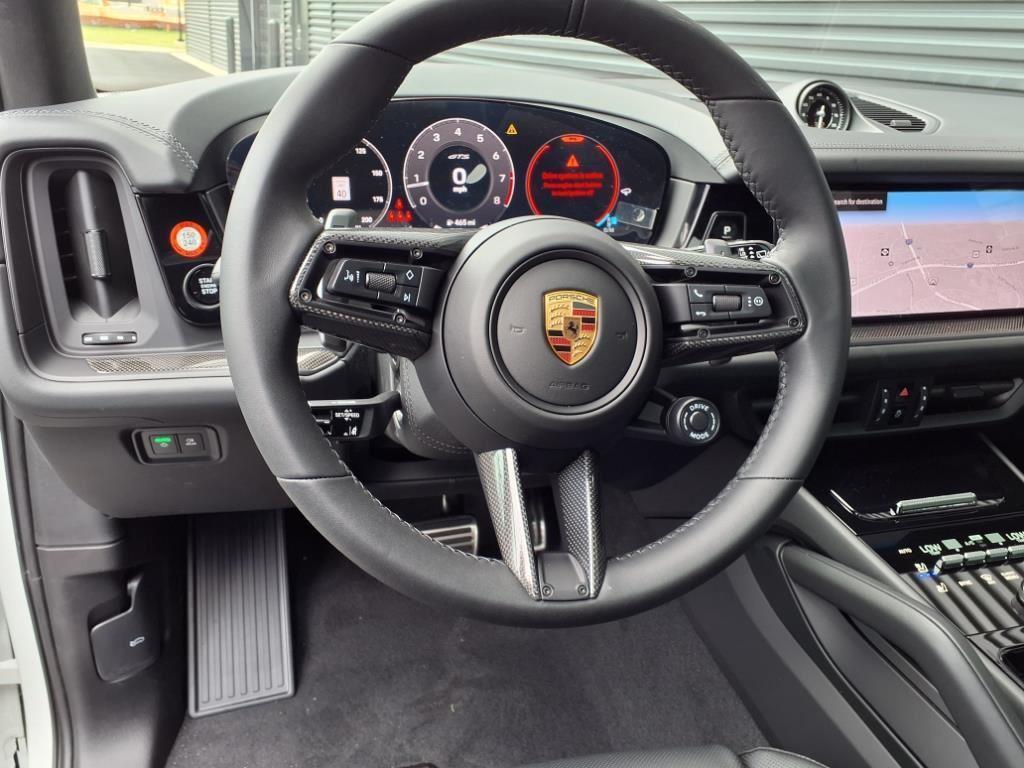 new 2025 Porsche Cayenne car