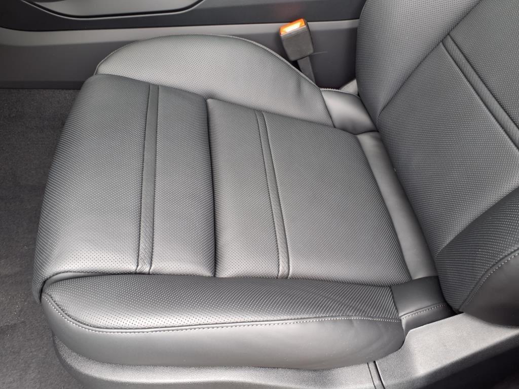 new 2025 Porsche Cayenne car