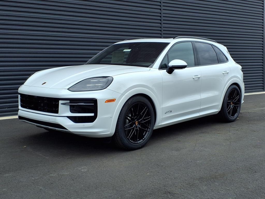 new 2025 Porsche Cayenne car