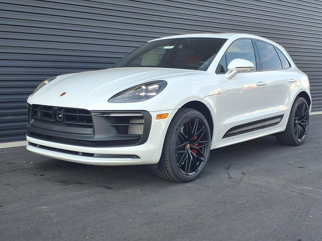 new 2026 Porsche Macan car