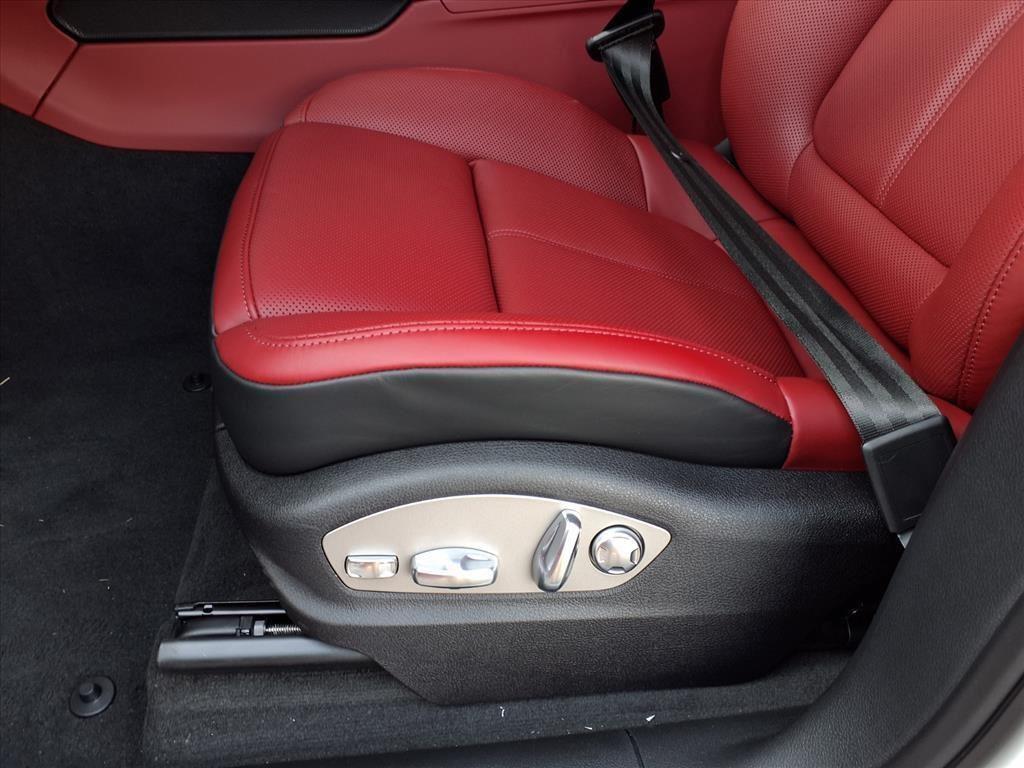 new 2026 Porsche Macan car