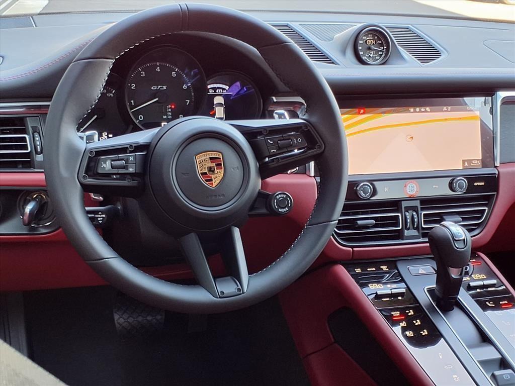 new 2026 Porsche Macan car