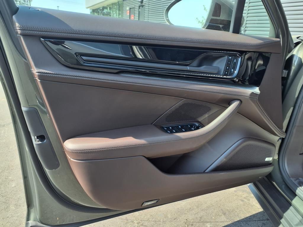 new 2025 Porsche Panamera car, priced at $136,365