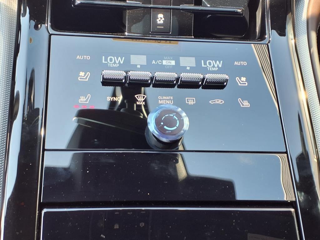 new 2025 Porsche Panamera car, priced at $136,365