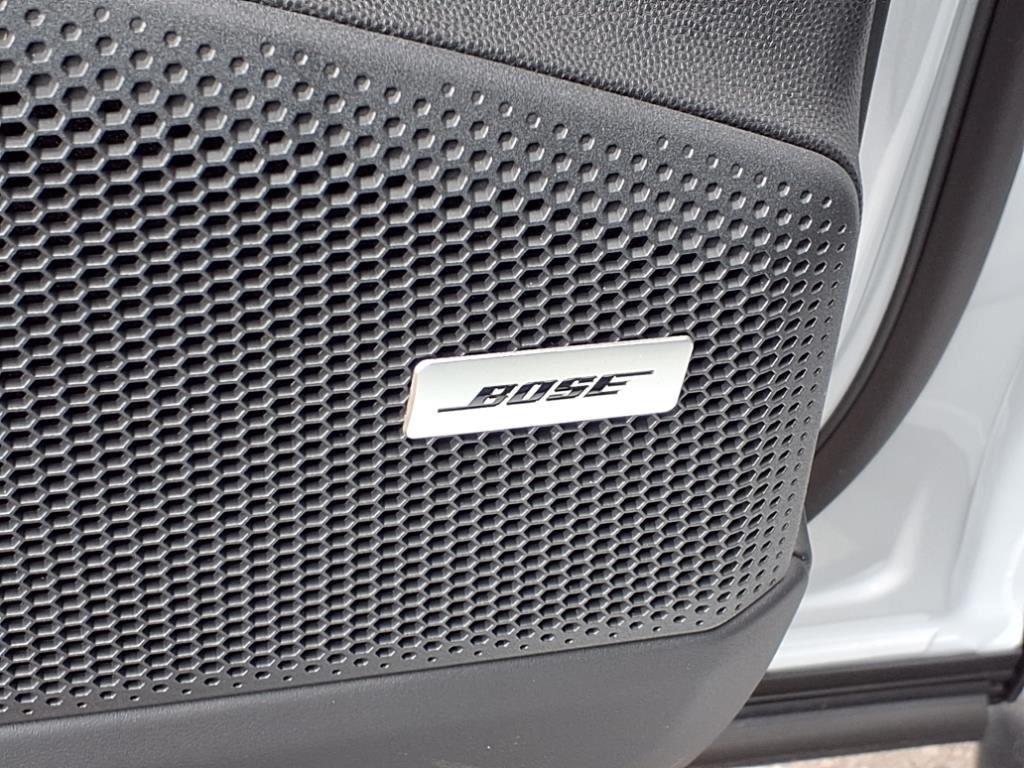 new 2025 Porsche Macan car