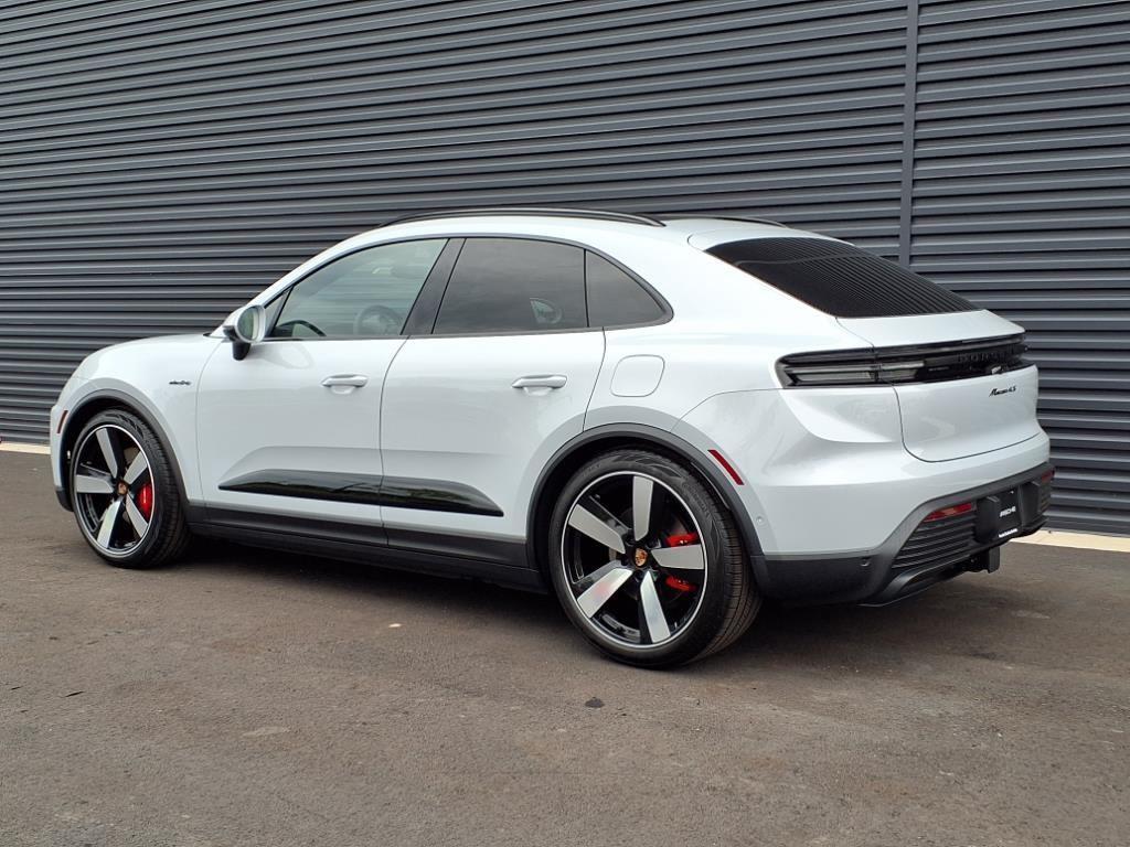 new 2025 Porsche Macan car