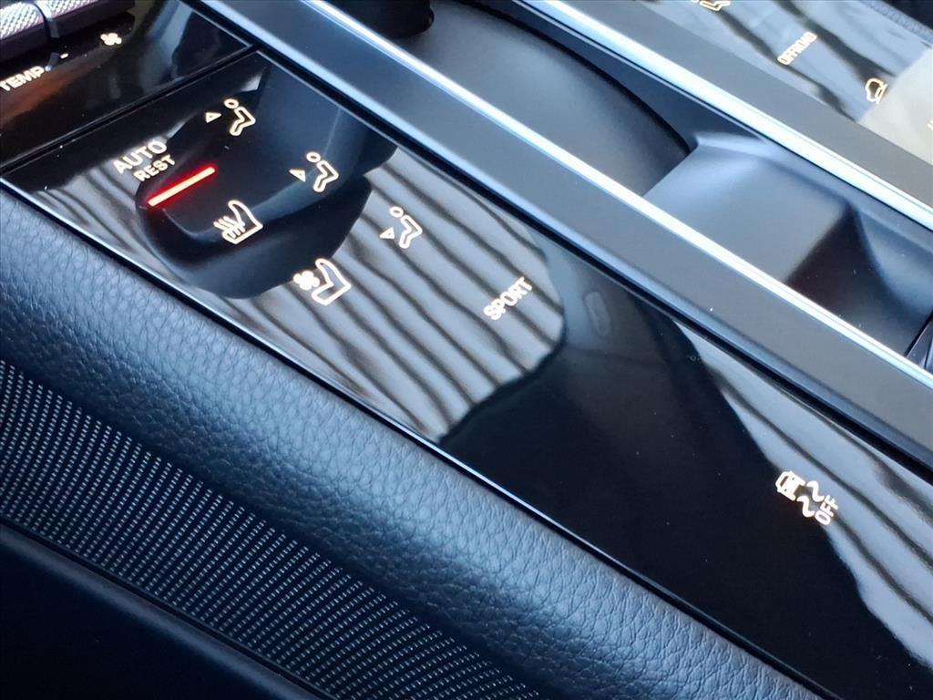 new 2026 Porsche Macan car