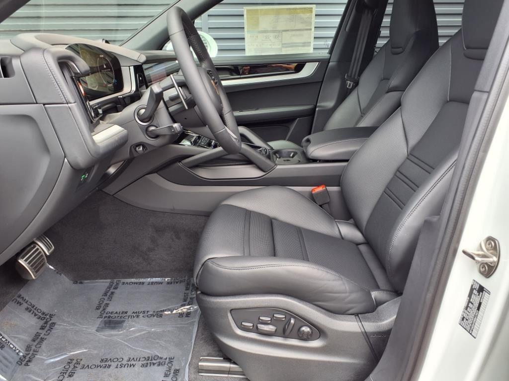 new 2025 Porsche Cayenne car