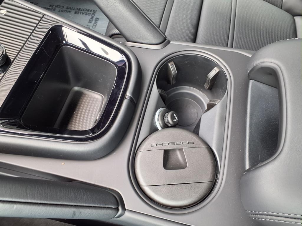 new 2025 Porsche Cayenne car