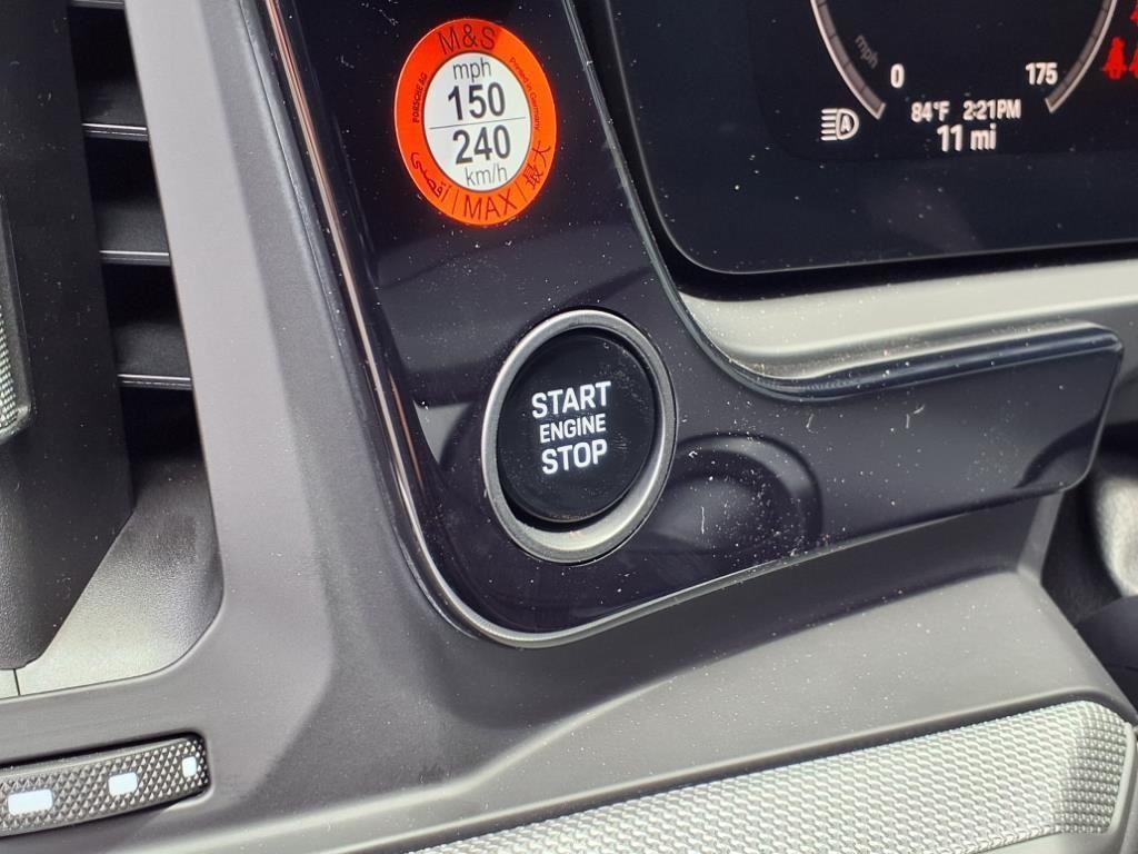 new 2025 Porsche Cayenne car